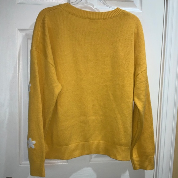 Pink Lily daisy embroidered sweater Sz L scoop neck - Picture 3 of 5